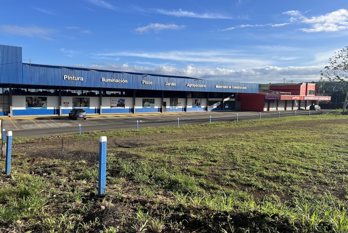 Lote Comercial en San Carlos