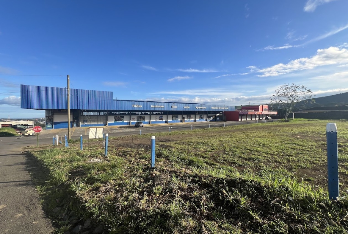 Lote Comercial en San Carlos